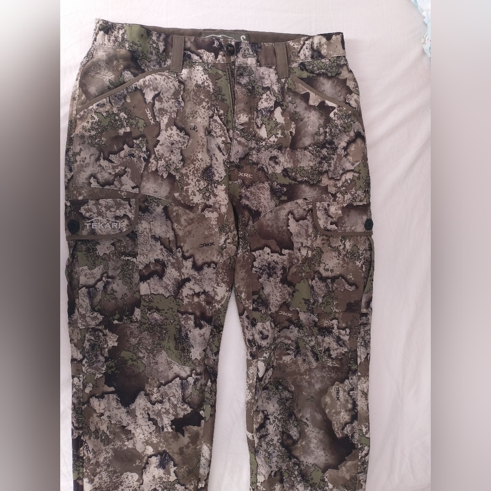 Camo hunting pants men's size small EUC